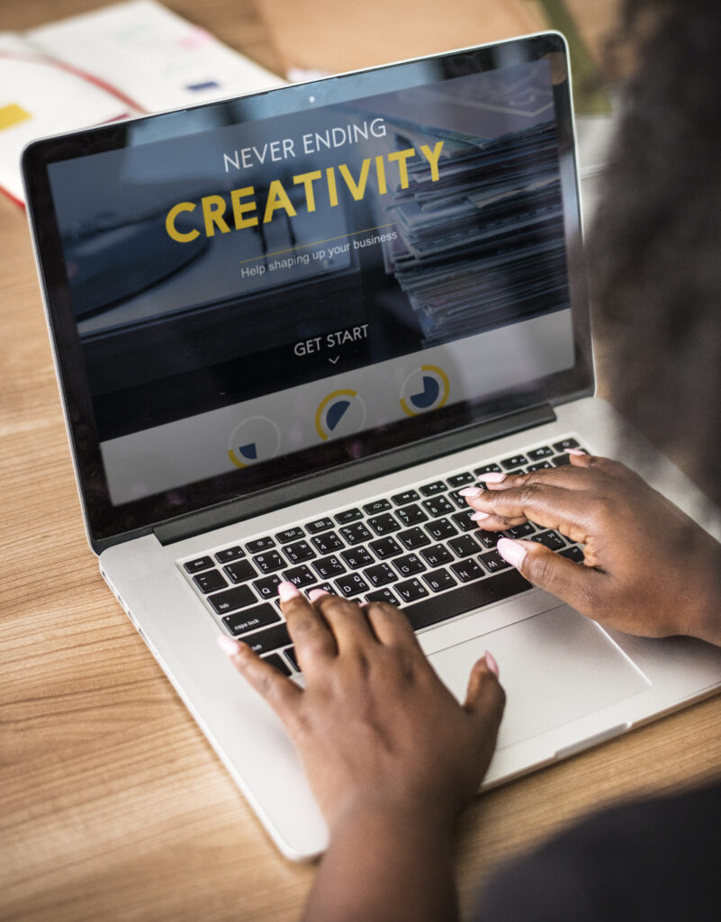 Jimdo vs Squarespace: Which Website Builder Should You Choose?
